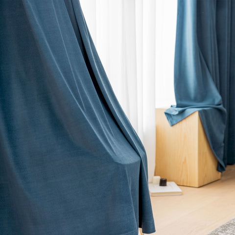 Textured taffeta blackout curtain