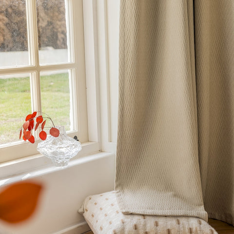 Insulating beige chenille jacquard curtain